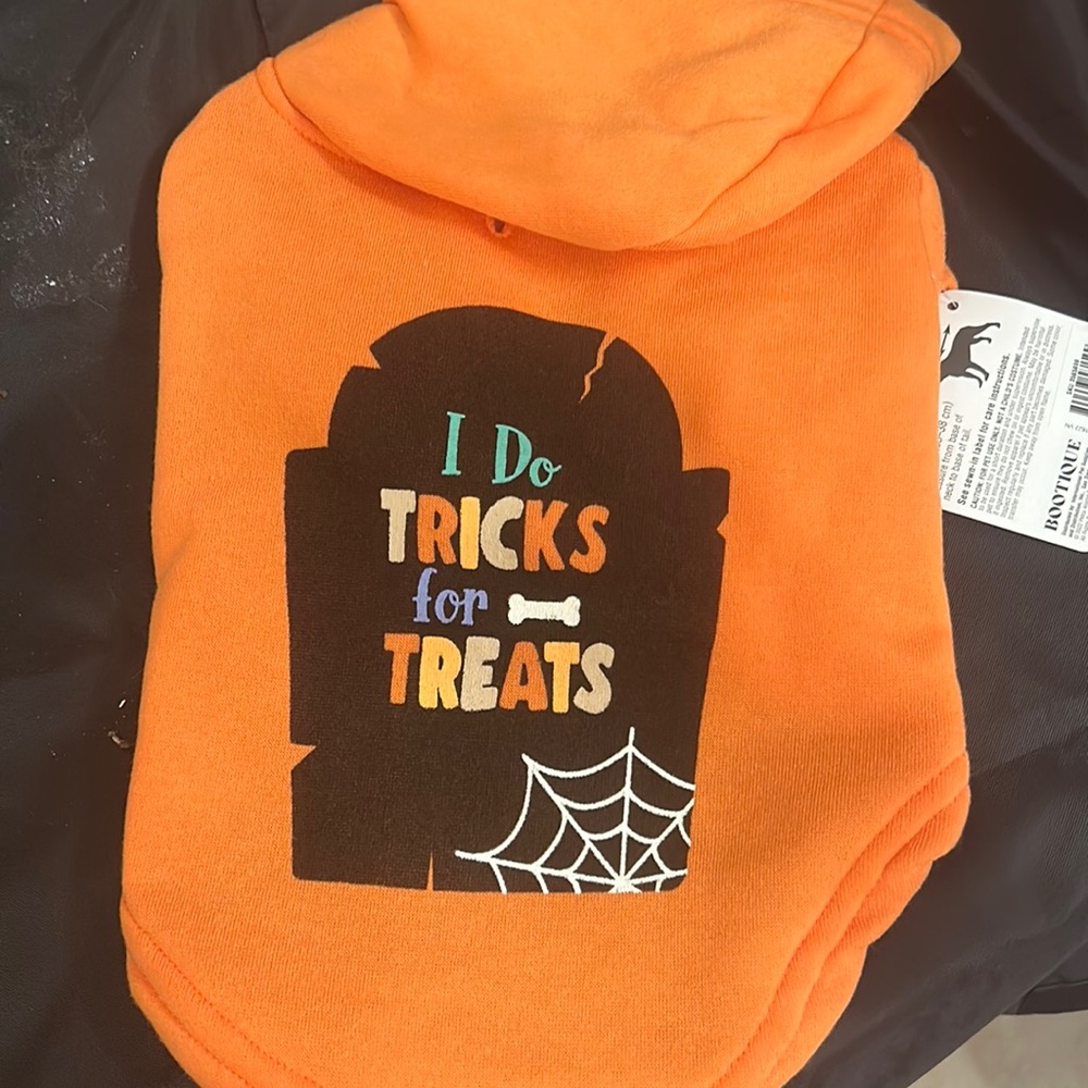 Halloween pet hoodie. Nwts. Bootique